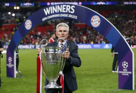 一名球员完 一名球员完